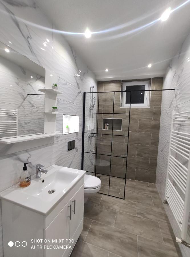 Apartments Airport Inn Dubrave Gornje 외부 사진